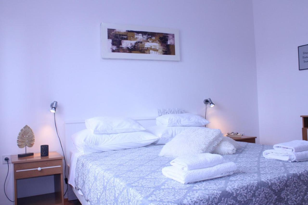 Lily'S Lovely Apartments ฟาชานา ภายนอก รูปภาพ