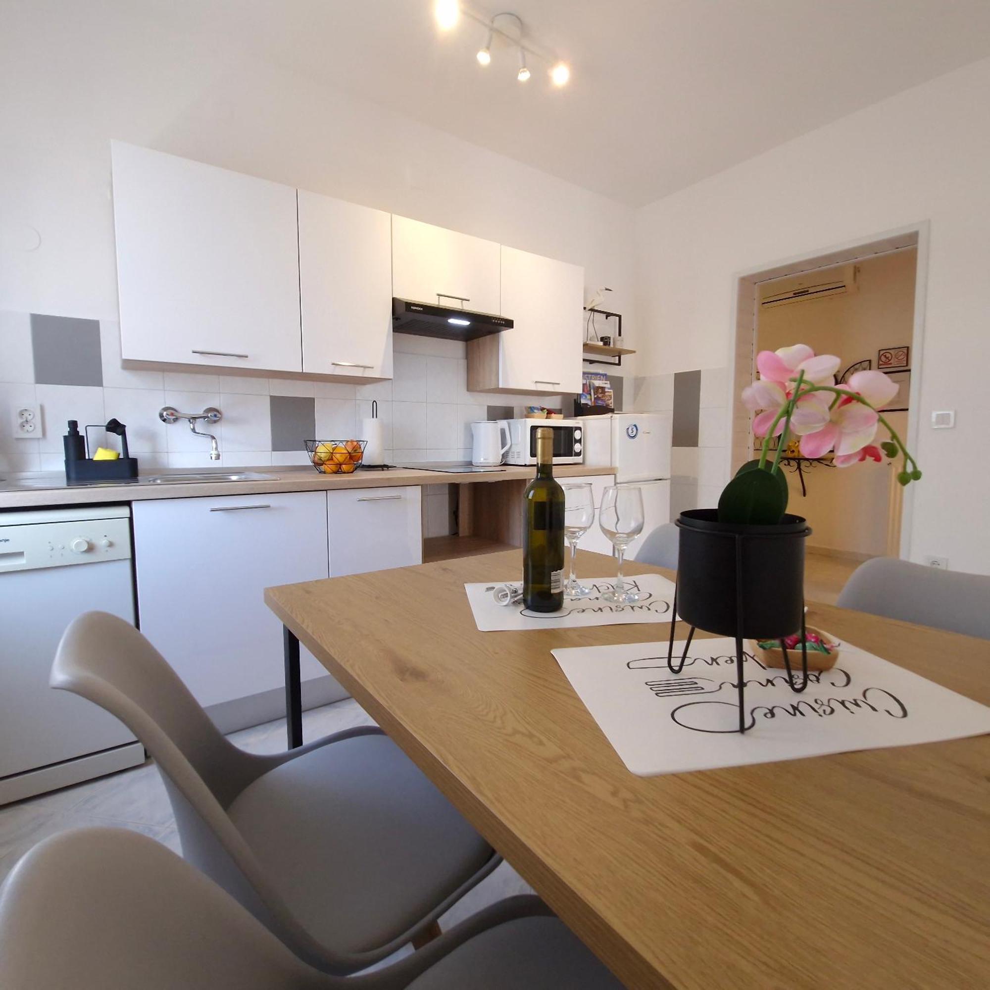 Lily'S Lovely Apartments ฟาชานา ภายนอก รูปภาพ